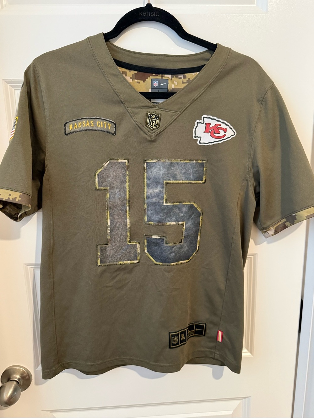 NFL Kansas City Chiefs Mahomes Salute to Service Youth Football Jersey